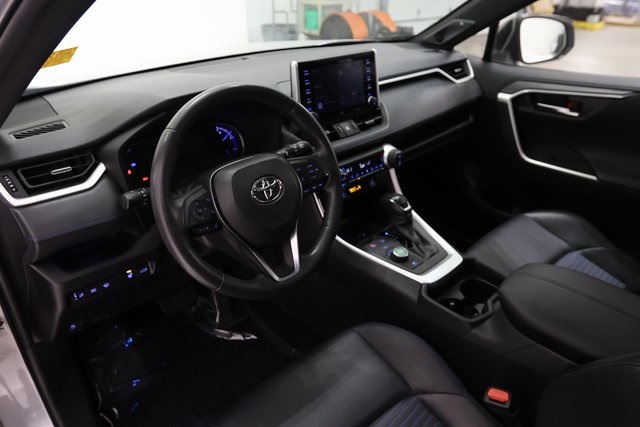 2020 Toyota RAV4 Hybrid XSE 9