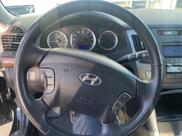 2009 Hyundai Sonata Limited 4