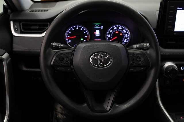 2020 Toyota RAV4 XLE 9
