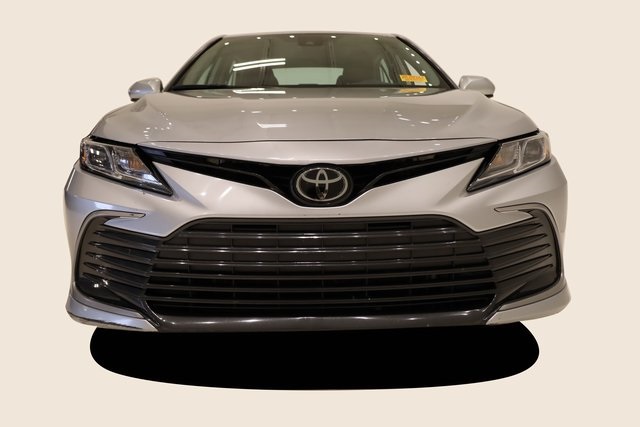 2022 Toyota Camry LE 2