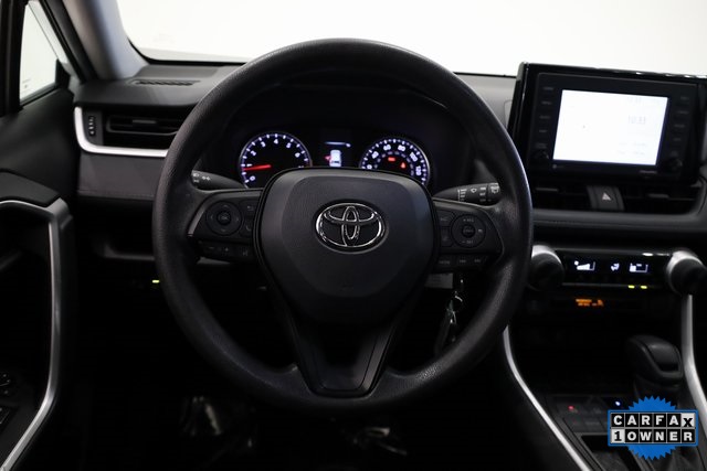 2022 Toyota RAV4 LE 9