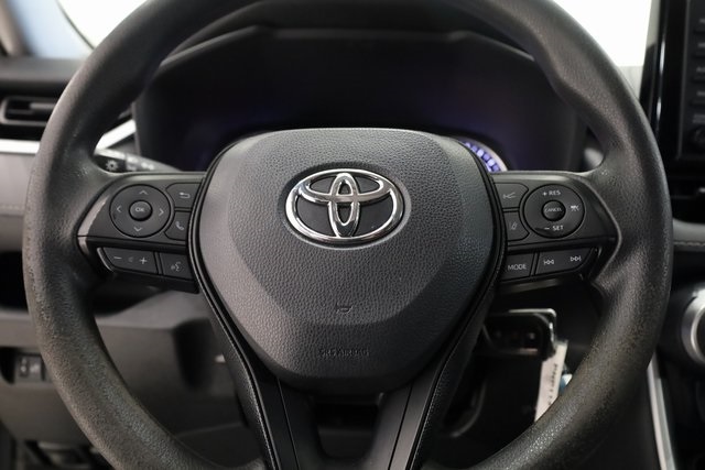 2021 Toyota RAV4 LE 11