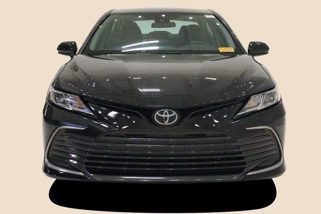 2022 Toyota Camry LE 3