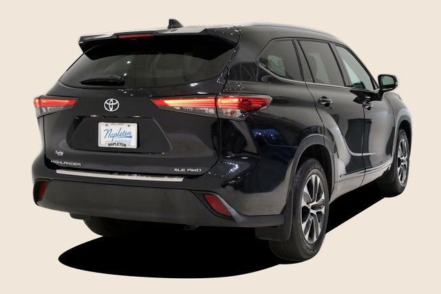 2022 Toyota Highlander XLE 5