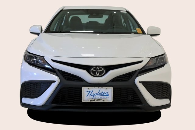 2021 Toyota Camry SE 2