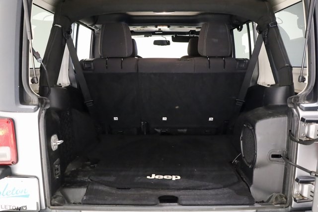 2013 Jeep Wrangler Unlimited Sahara 22