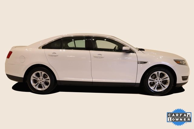 2016 Ford Taurus SEL 3