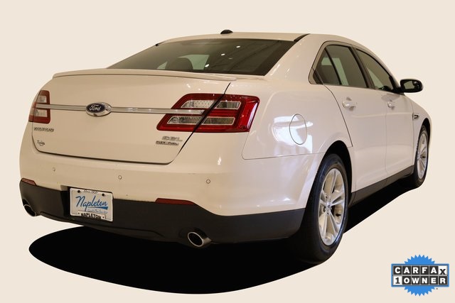 2016 Ford Taurus SEL 4