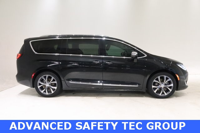 2018 Chrysler Pacifica Limited 3