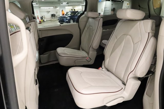 2018 Chrysler Pacifica Limited 21