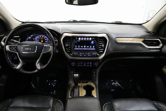 2018 GMC Acadia Denali 11