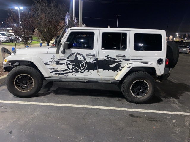 2013 Jeep Wrangler Unlimited Sahara 1