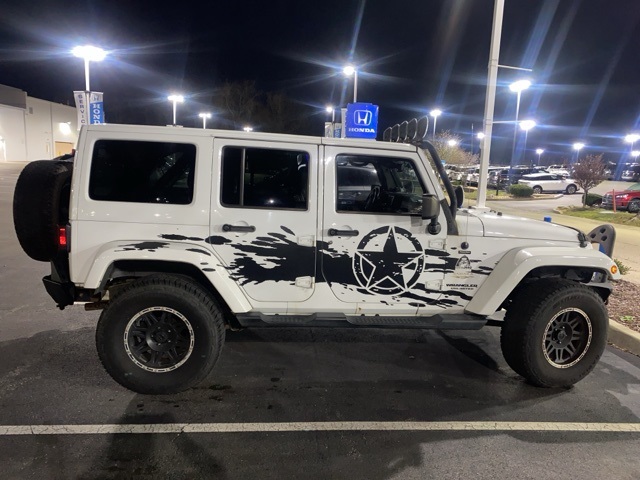 2013 Jeep Wrangler Unlimited Sahara 2