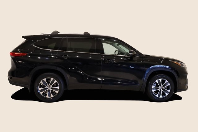 2020 Toyota Highlander XLE 3