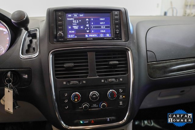 2019 Dodge Grand Caravan SE 16