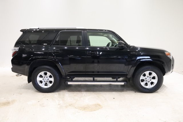 2016 Toyota 4Runner SR5 3