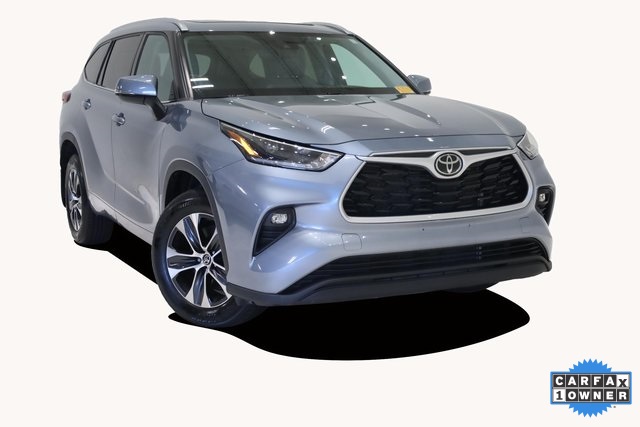 2021 Toyota Highlander XLE 2