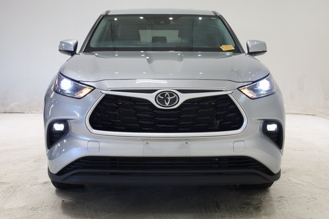 2022 Toyota Highlander LE 2