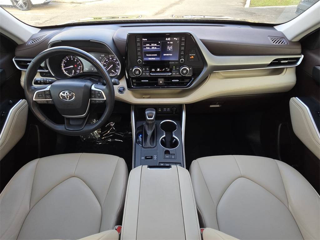 2022 Toyota Highlander XLE 13