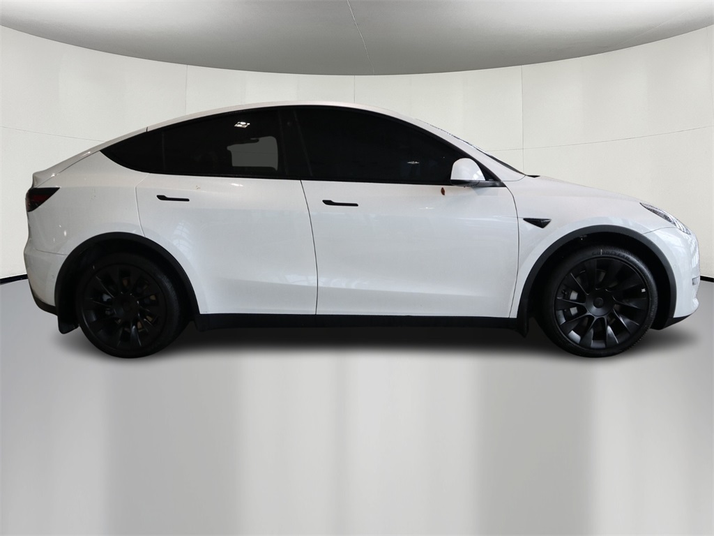 2022 Tesla Model Y Long Range 5