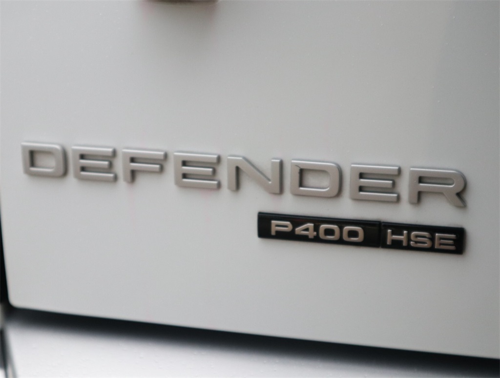 2020 Land Rover Defender 110 HSE 28