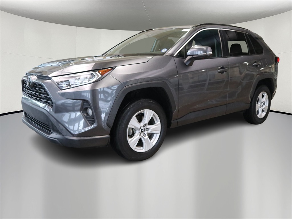 2020 Toyota RAV4 XLE 3