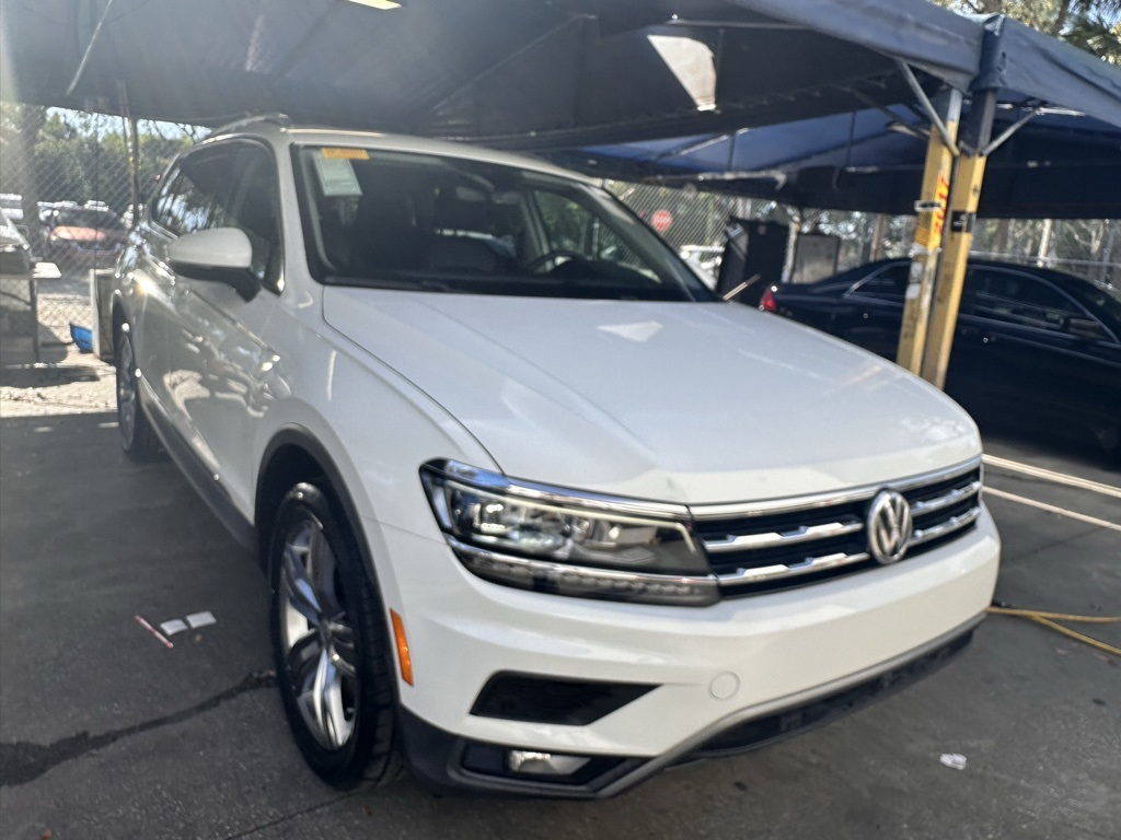 2018 Volkswagen Tiguan 2.0T SEL Premium 2