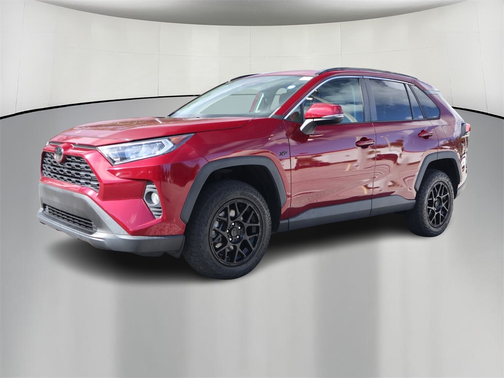 2021 Toyota RAV4 XLE 2