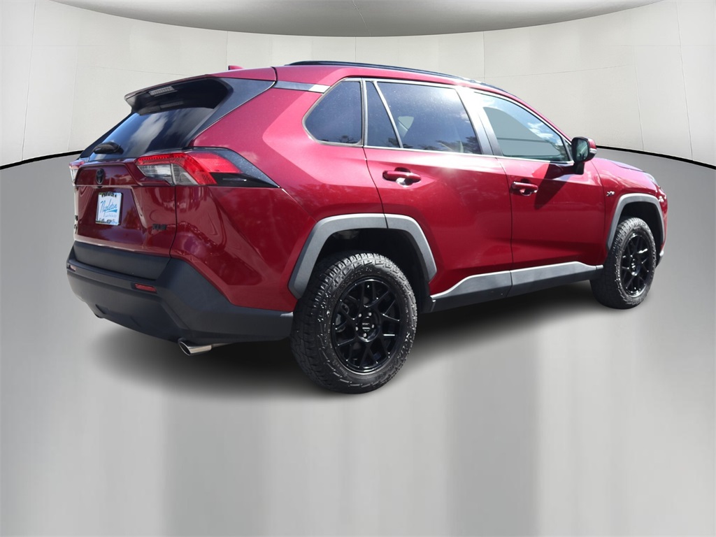 2021 Toyota RAV4 XLE 5