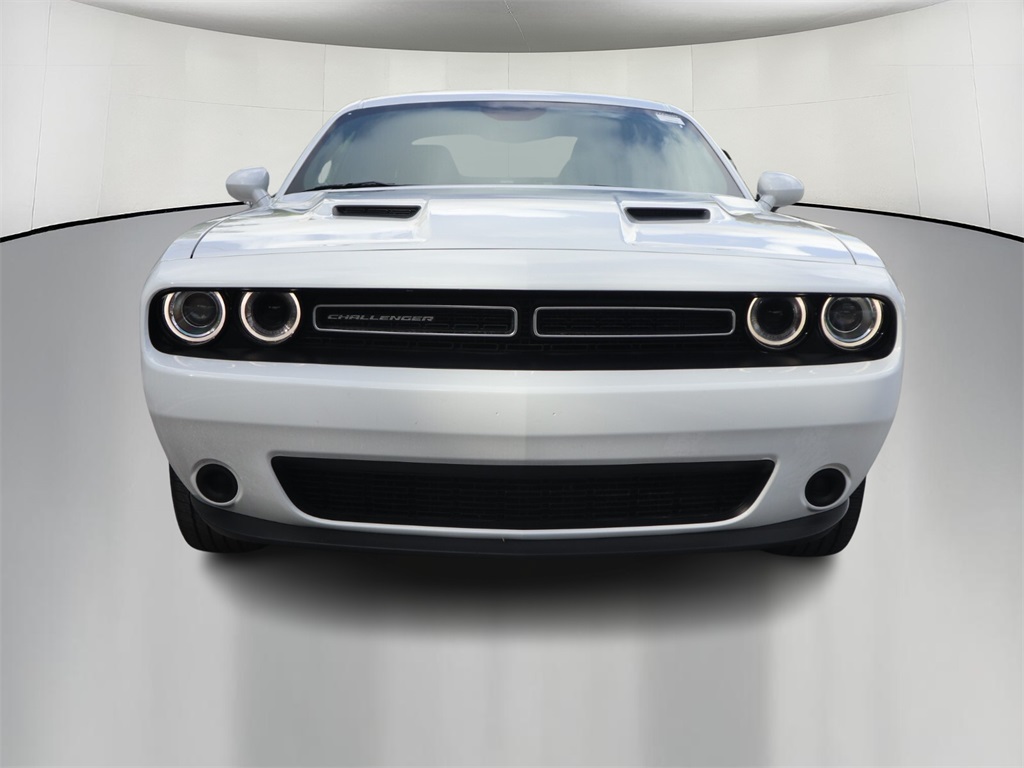 2022 Dodge Challenger SXT 2