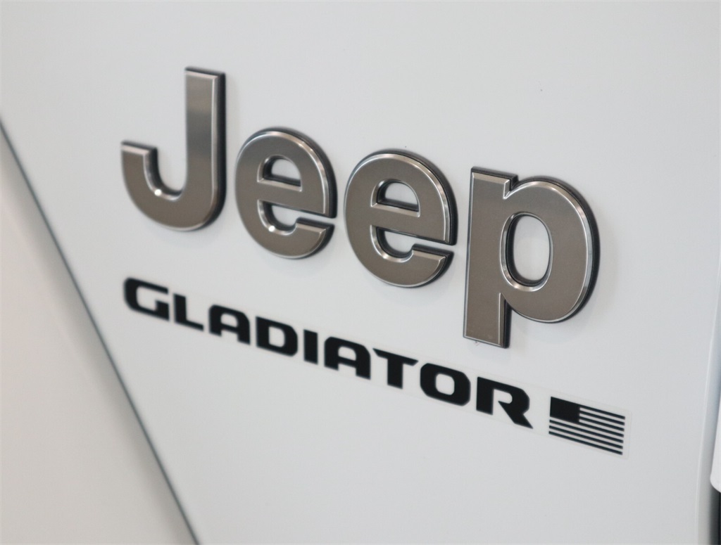 2023 Jeep Gladiator Overland 25