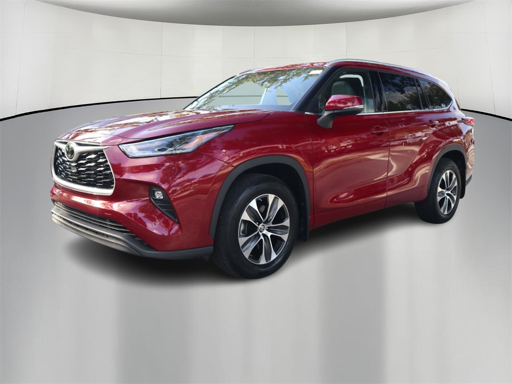 2021 Toyota Highlander XLE 3