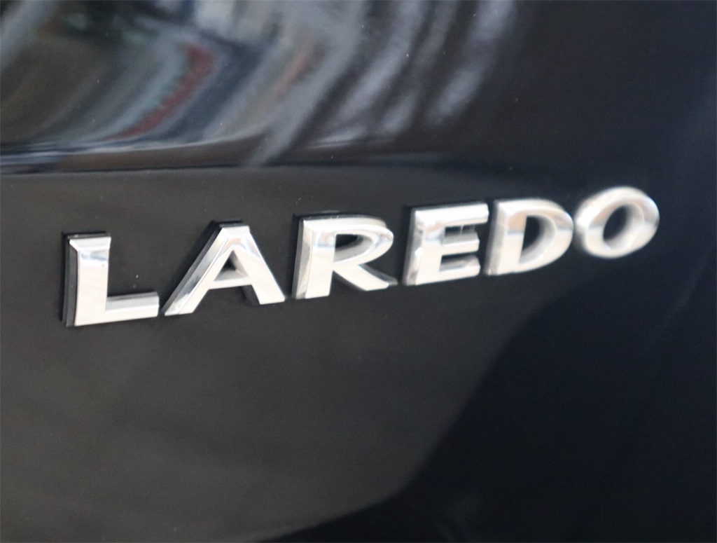 2021 Jeep Grand Cherokee Laredo E 26