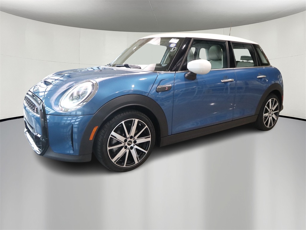 2022 MINI Cooper S Signature 3