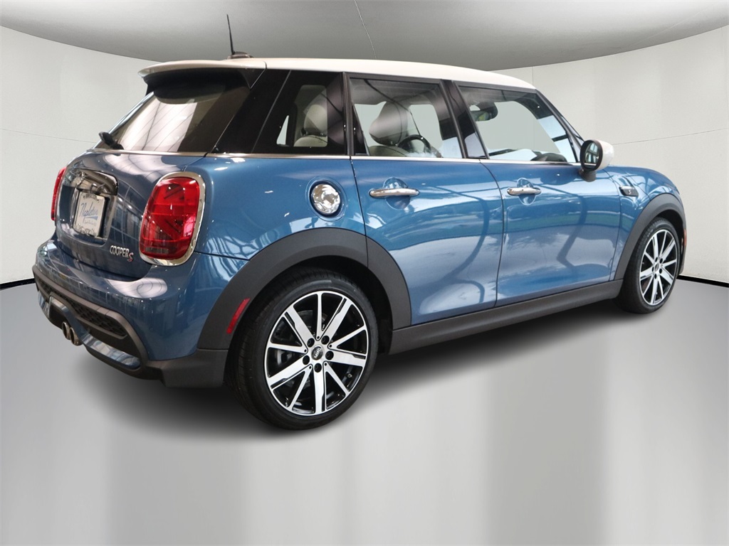 2022 MINI Cooper S Signature 6