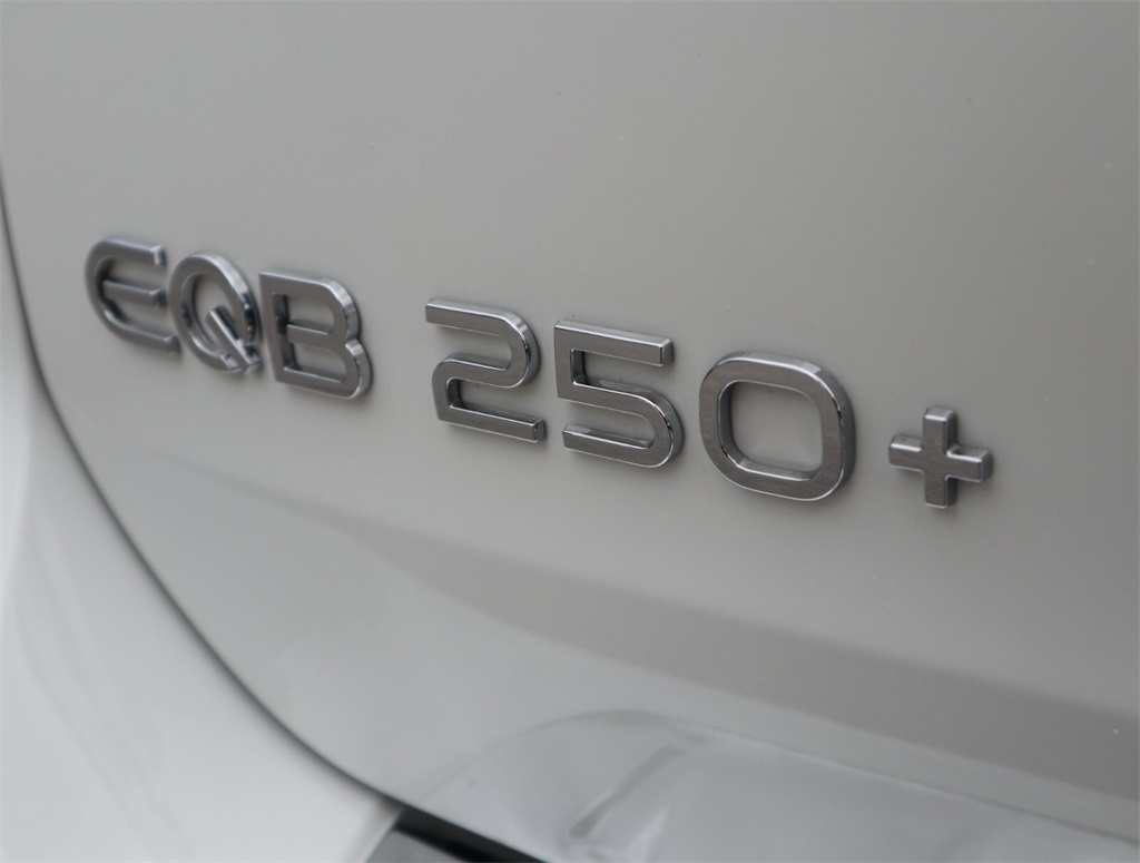 2023 Mercedes-Benz EQB 250+ 30