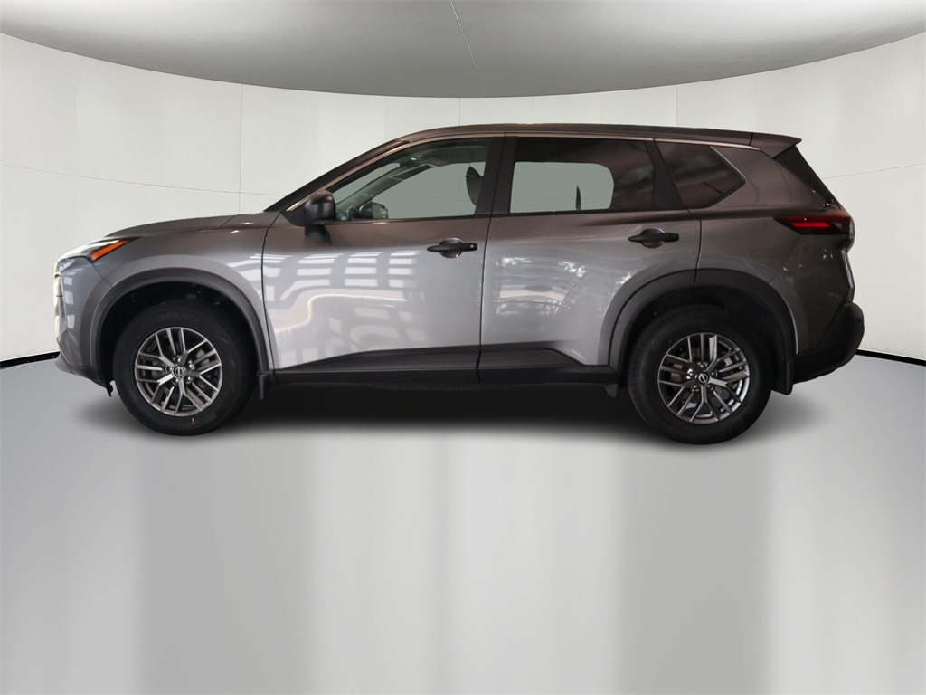 2022 Nissan Rogue S 4