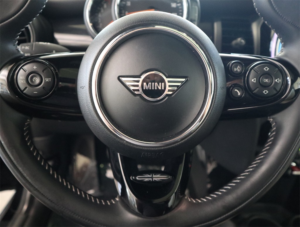 2019 MINI Cooper S Iconic 11