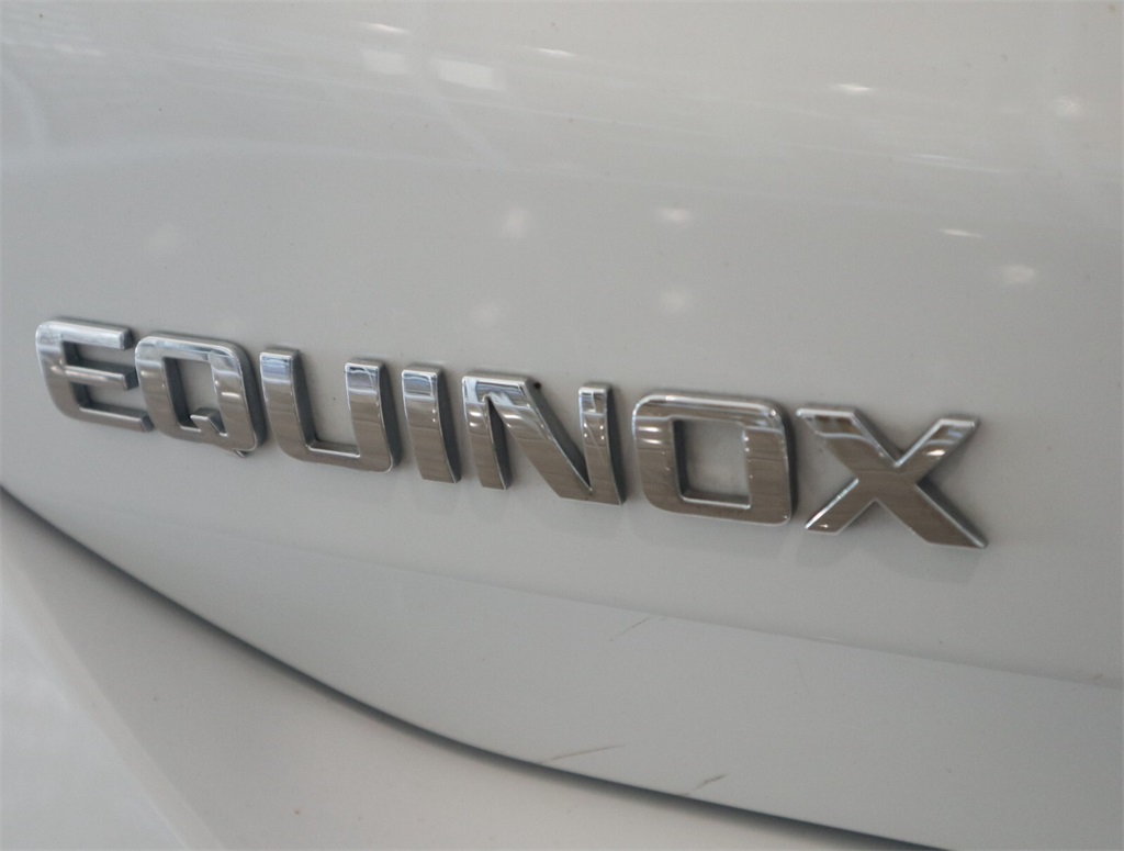 2020 Chevrolet Equinox LS 27