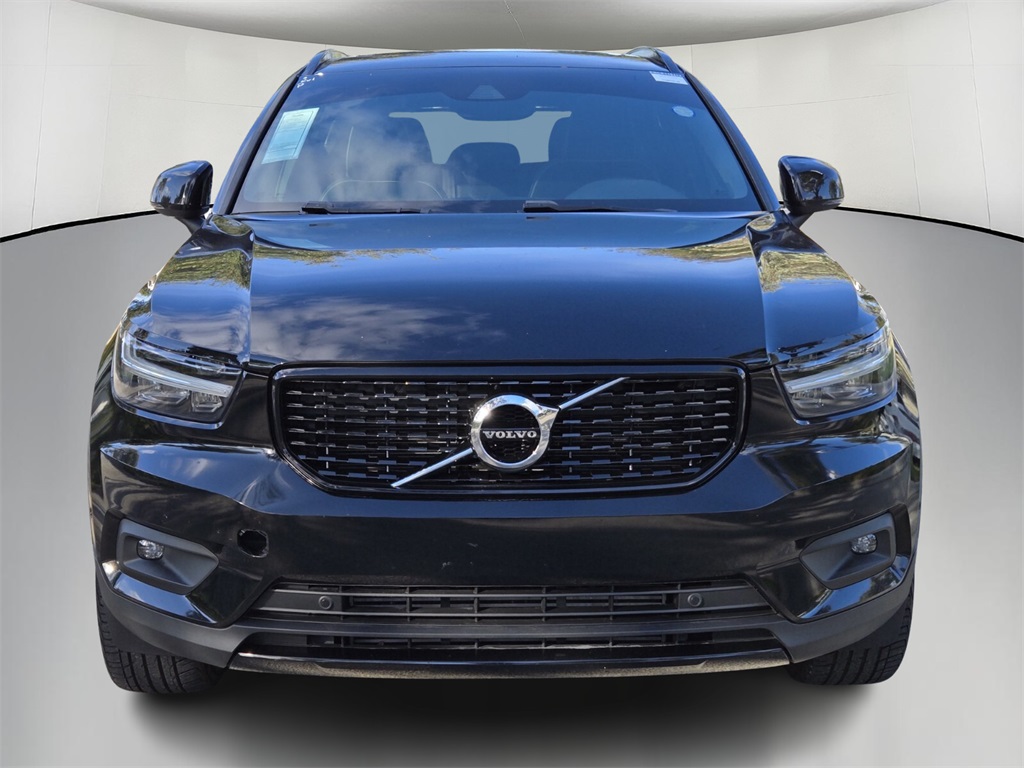 2019 Volvo XC40 R-Design 2