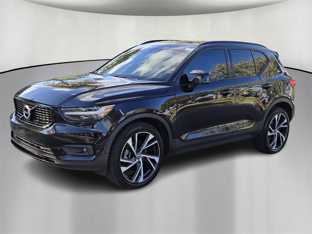 2019 Volvo XC40 R-Design 3