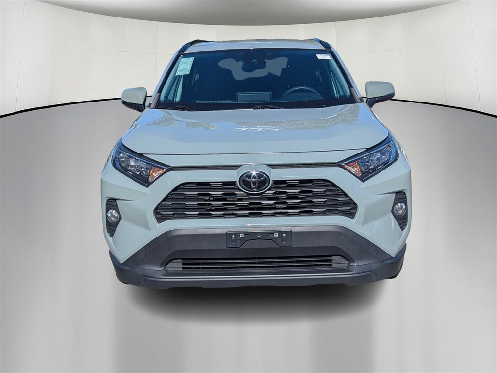 2021 Toyota RAV4 XLE 3