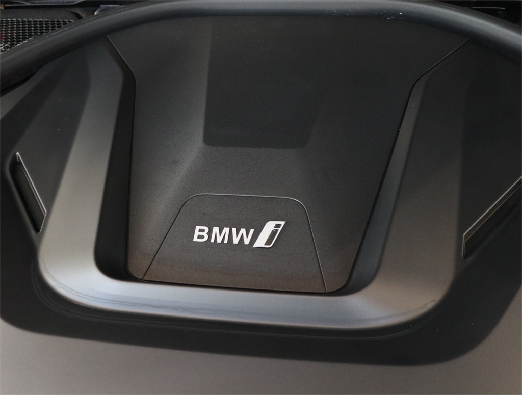 2023 BMW i4 eDrive35 10