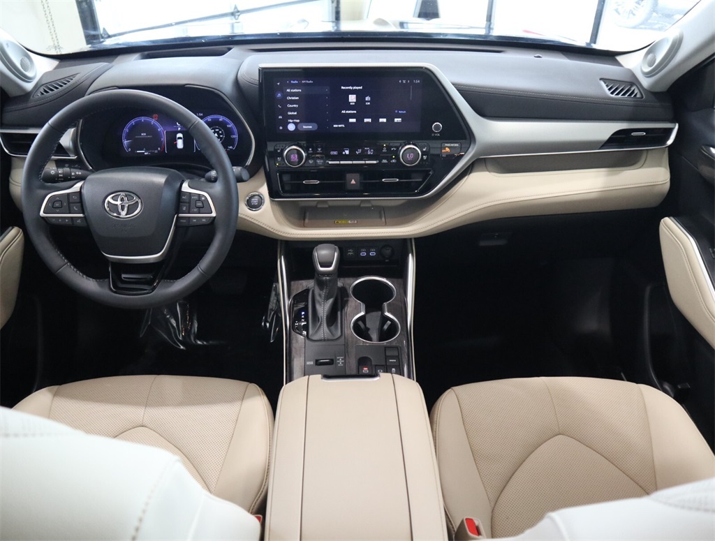 2023 Toyota Highlander Platinum 9