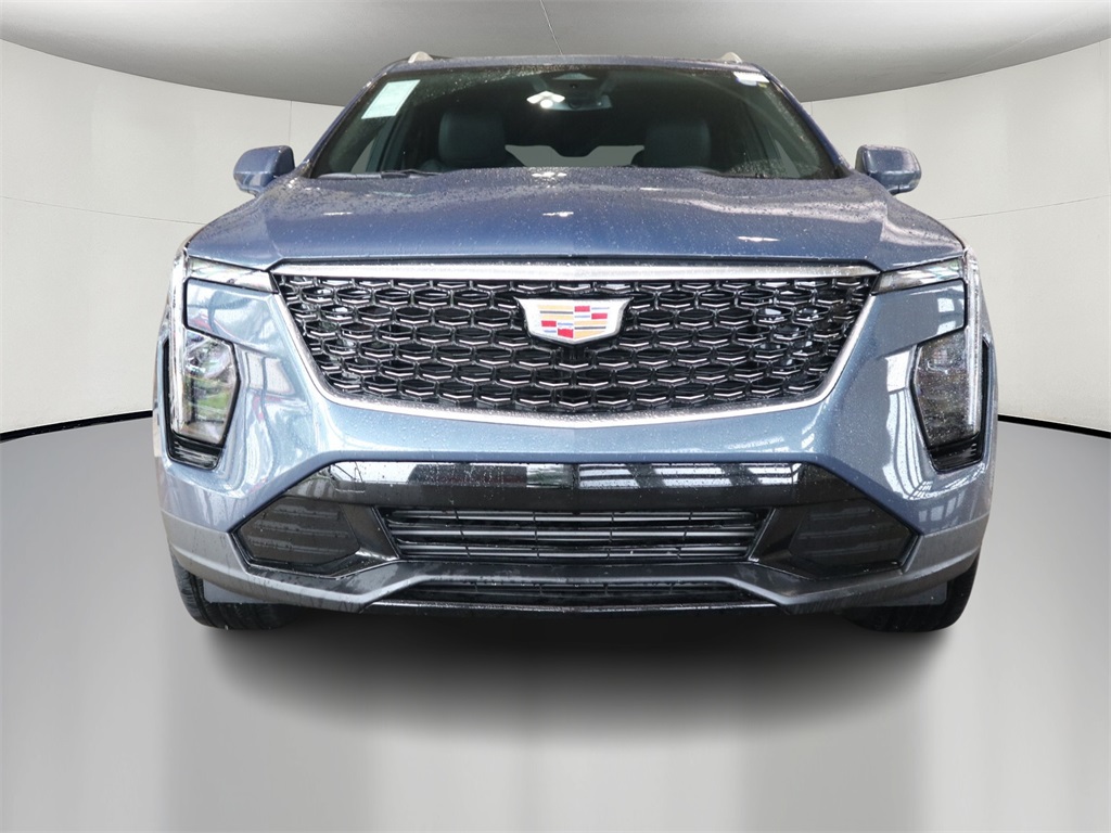 2024 Cadillac XT4 Premium Luxury 2