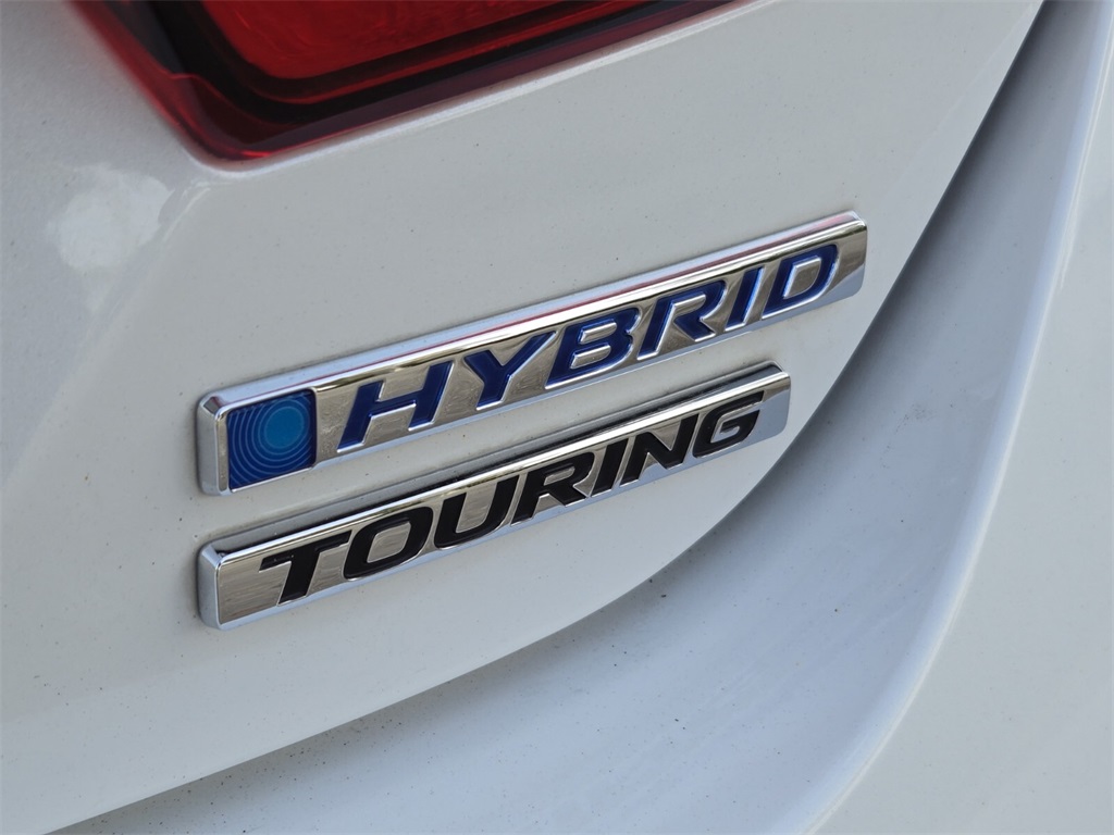 2022 Honda Accord Hybrid Touring 28