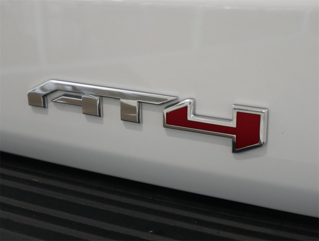 2024 GMC Yukon XL AT4 28