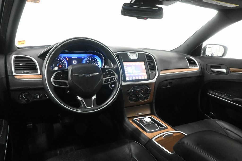 2019 Chrysler 300C C 9