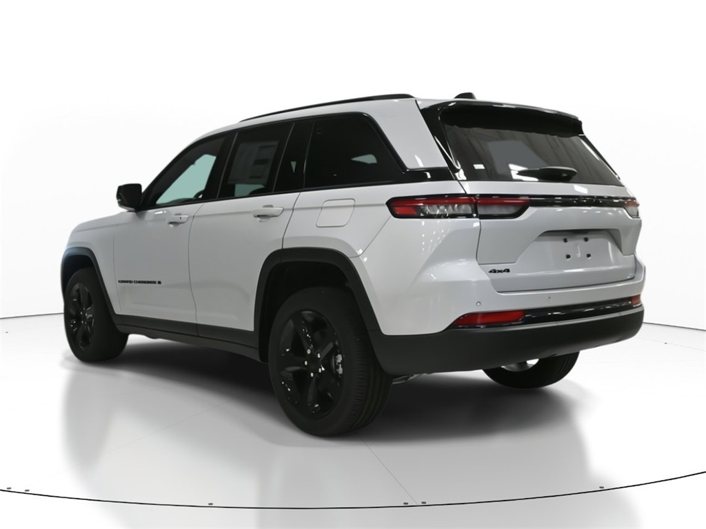 2024 Jeep Grand Cherokee Altitude X 3