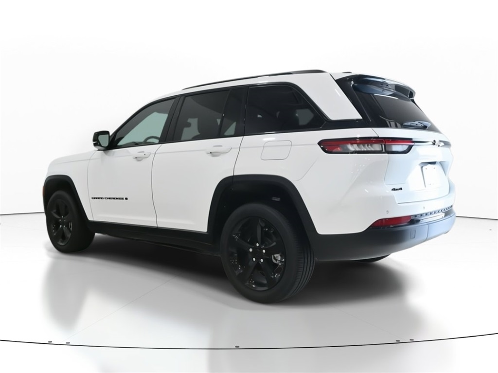 2024 Jeep Grand Cherokee Altitude X 3